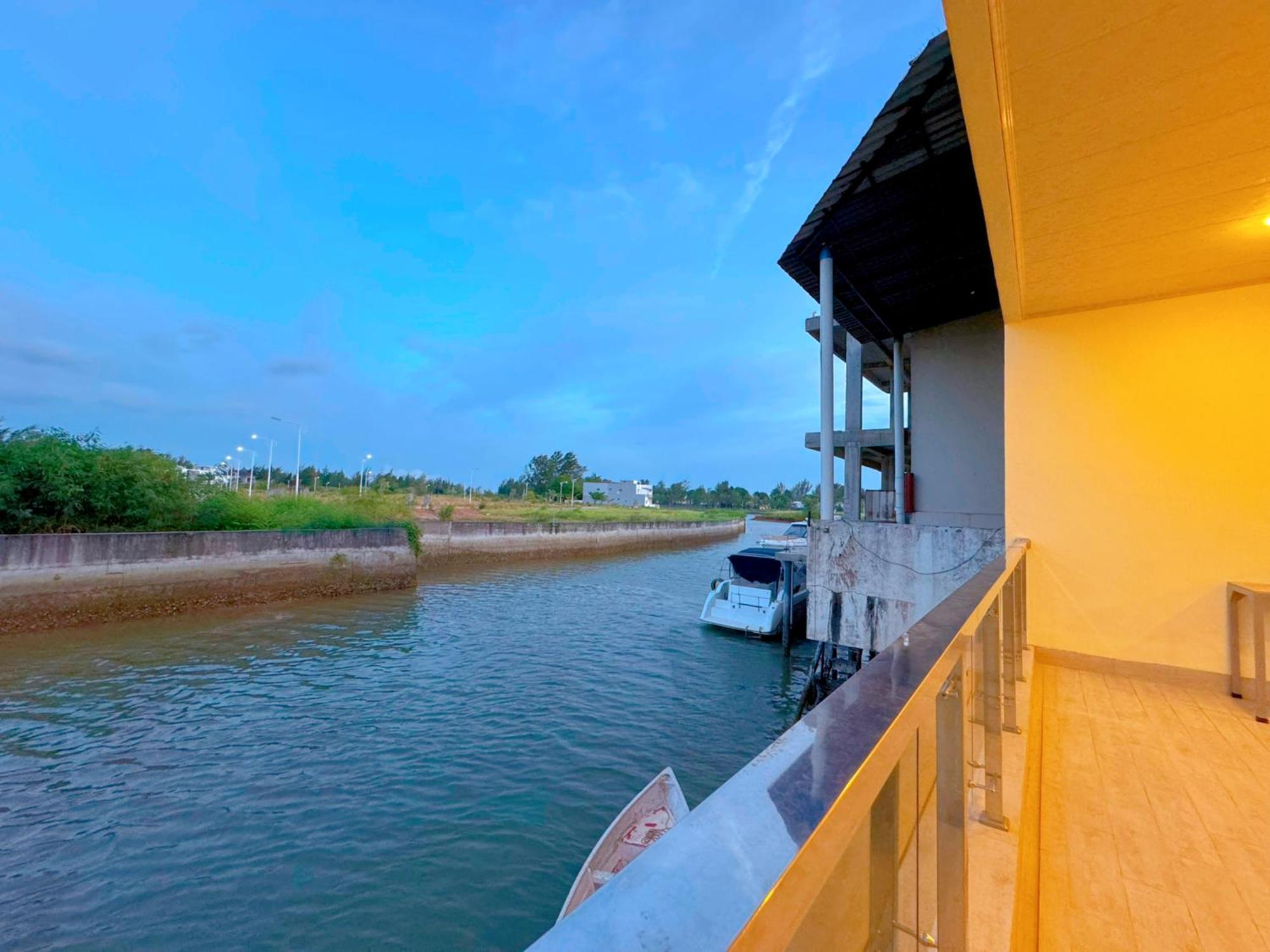 Canoe And Fishing , Free Pickup Villa Batam Kültér fotó